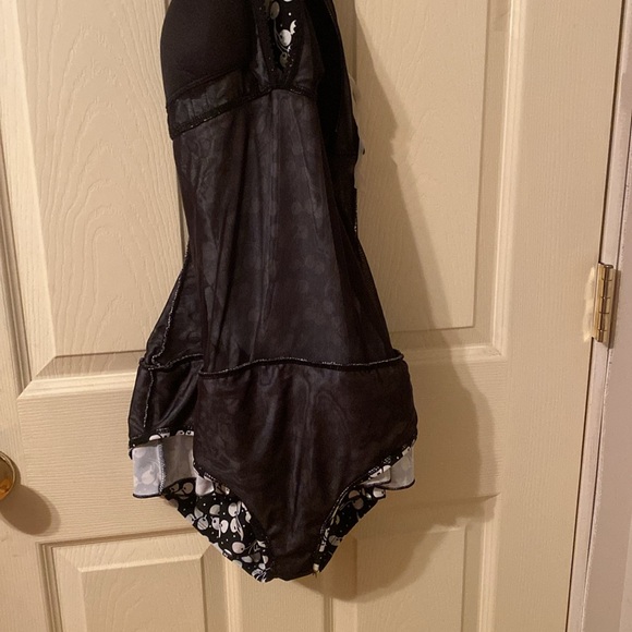 Retro Chic By Torrid - Black And White Cherry One-Piece Swimsuit NWT - Picture 4 of 7